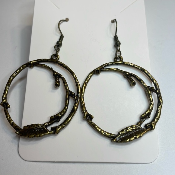 Antiqued Bronze Plated, Dangle Drop, Circular Branch with Fallen Leaf Earrings - Picture 1 of 5